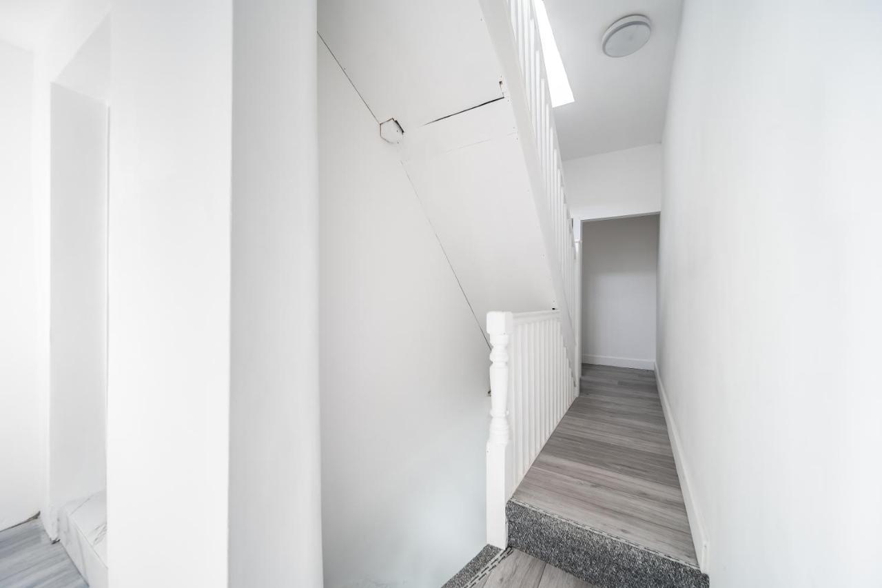 Livestay-Modern Studio Rooms In Zone 2 Лондон Екстериор снимка